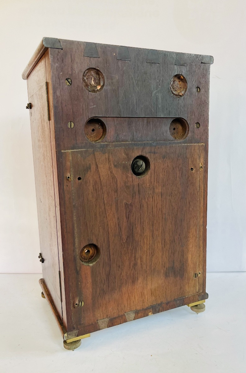 Coffret en noyer vitré-photo-7